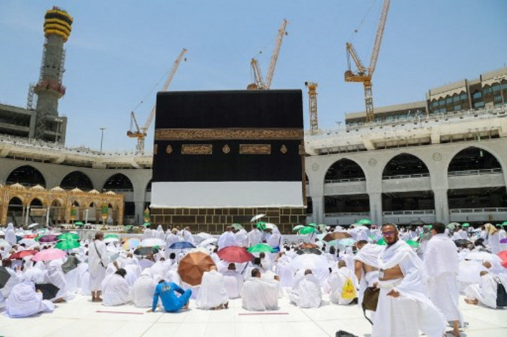Untuk Pertama Kalinya Mitra Driver Raih Umroh Gratis dari Perusahaan Logistik