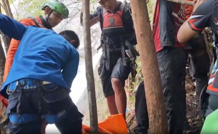 Viral Video Wisatawan Hanyut di Air Terjun Robo Sumbar, Korban