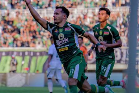 Hasil Persebaya Vs PSS: Brace Miguel Pereira Selamatkan Bajul Ijo dari kekalahan