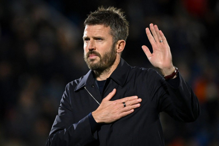 Media Inggris Gelar Poling: Michael Carrick Out atau Bertahan?