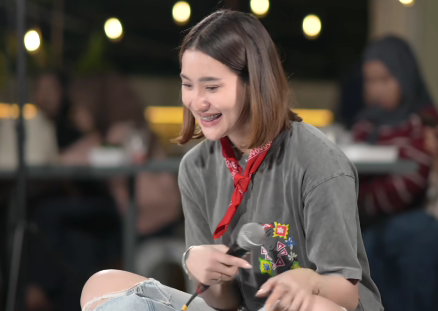 Lirik Lagu Hatimu Alah Alias Terbelah Jadi Dua Versi Yeni Inka yang Viral