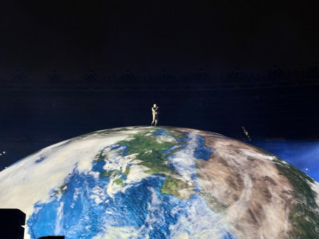 Penampakan Dome Stage di Konser Kanye West Jakarta, Megah Banget!