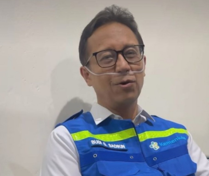 Ini Klarifikasi Foto Menkes Pakai Oksigen: Pure Sambil Nyoba Rumah Oksigen!