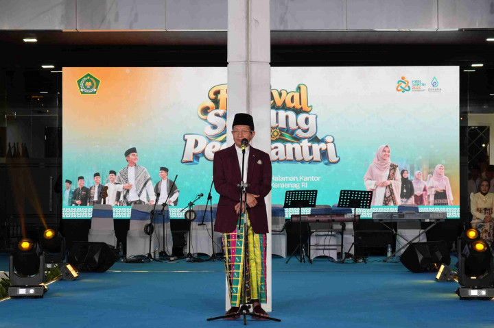 Peringati Hari Santri 2026, Menag dan Ditjen Pesantren Inisiasi Gerakan Selasa Bersarung