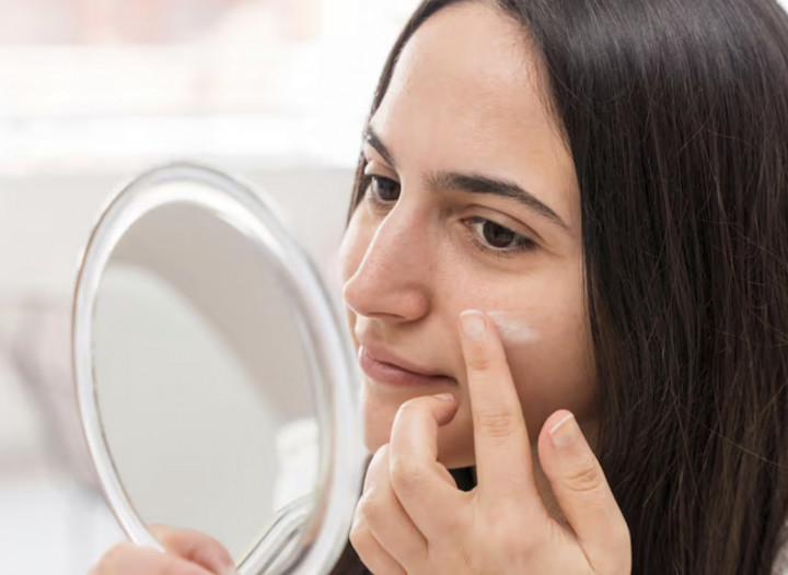 Skincare Udah Selusin, Kok Kulit Masih Kering? Coba Deh 5 Cara Ini