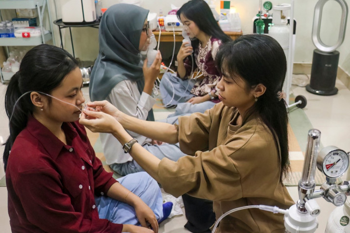 Warga Palangkaraya Jalani Perawatan Akibat Kabut Asap