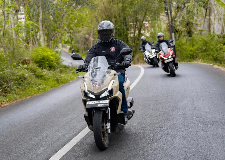 Sensasi Melibas Jalur Pegunungan Ekstrem Jawa Tengah dengan Honda ADV160