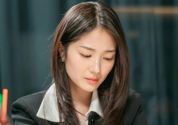 Aksi Pengacara Tangguh Kim Hyeyoon di Drakor Good Partner 2