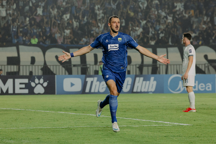 Persib Kalahkan Melbourne Victory 2-0, Sekulic Cetak Brace