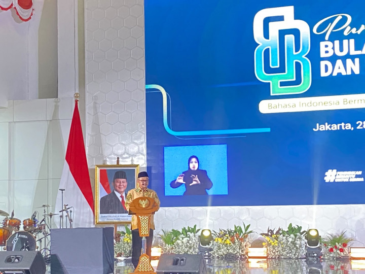 Sesalkan Dominasi Tulisan Berbahasa Inggris di Bandara Soetta, Mendikdasmen: Itu Pintu Gerbang Indonesia
