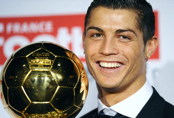 Ronaldo Kalahkan Messi, Ballon d’Or 2008 Terpilih Terbaik Sepanjang Masa