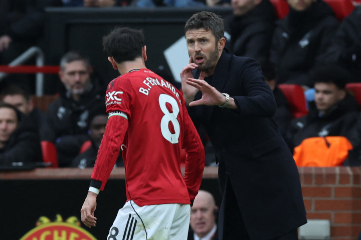 Sempat Bersitegang, Carrick Tetap Percayakan Ban Kapten MU kepada Bruno Fernandes