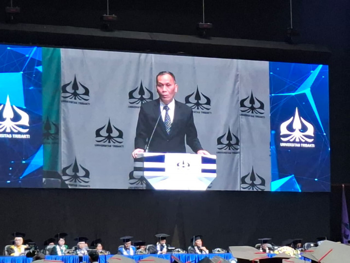 Pesan Kepala LLDikti III di Wisuda Trisakti: Teori Kuliah Bakal Diuji Realitas Kerja