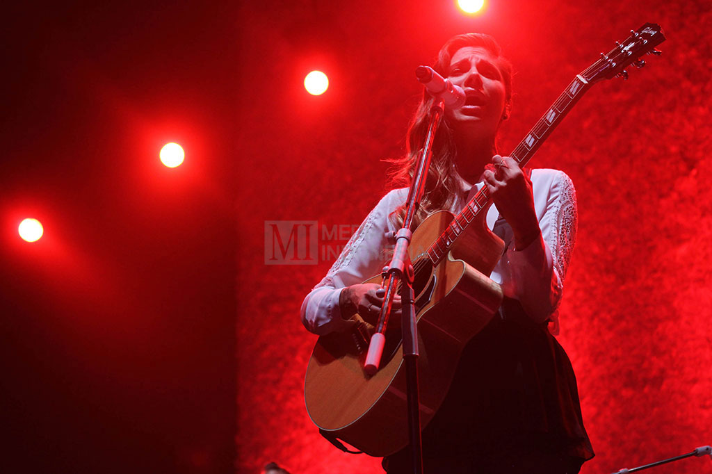 Penyanyi asal Amerika Serikat Christina Perri tampil menghibur penonton di panggung Jakarta International Java Jazz Festival 2015, di JIExpo Kemayoran, Jakarta, Minggu (8/3).