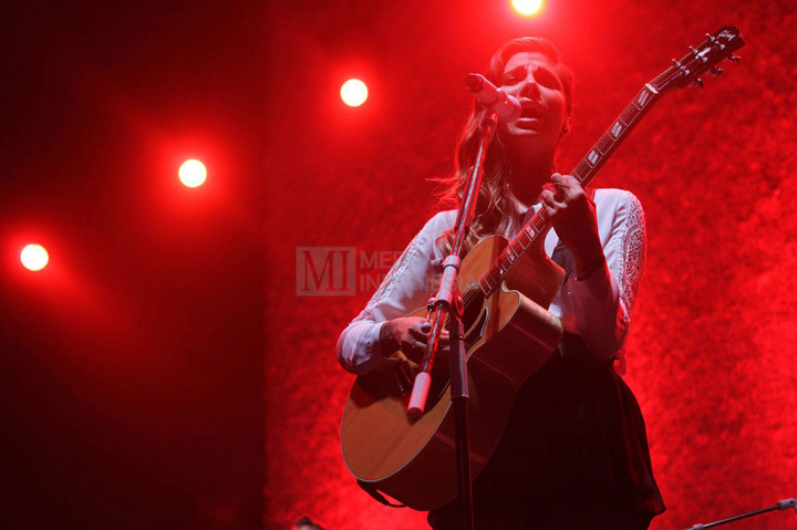 Penyanyi asal Amerika Serikat Christina Perri tampil menghibur penonton di panggung Jakarta International Java Jazz Festival 2015, di JIExpo Kemayoran, Jakarta, Minggu (8/3).