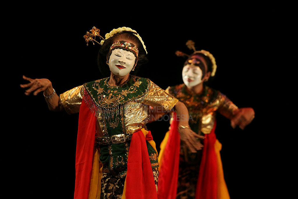 Solo 24 Jam Menari di Hari Tari Sedunia