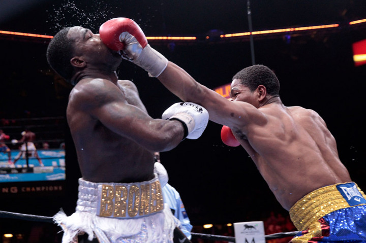 Shawn Porter Menang Angka Mutlak atas Adrien Broner