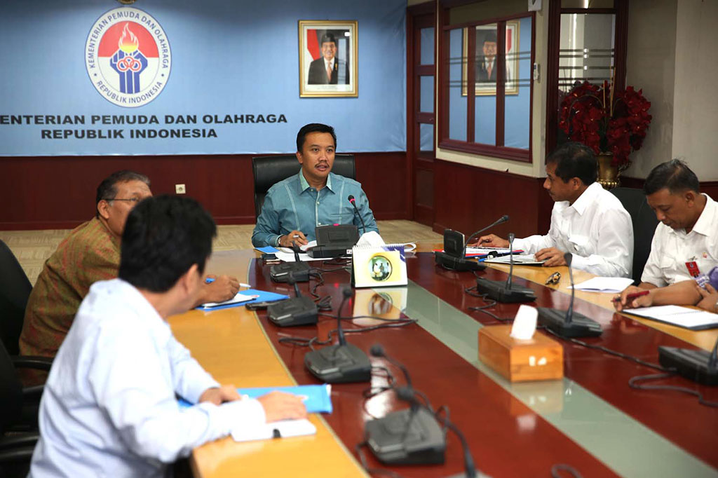 Menpora Terima Laporan Evaluasi Hasil SEA Games 2015