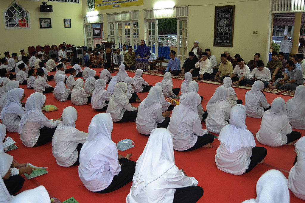 PSB-UIA Ingatkan Warga Betawi Lebih Peduli pada Yatim