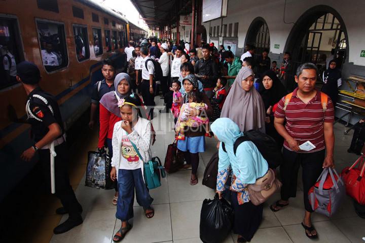 Hindari Penumpukan, Ratusan Orang Mudik Lebih Awal
