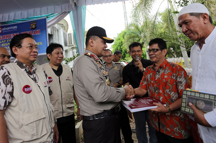 Masjid Se-Palembang Terima Wakaf Alquran dari Sinar Mas  