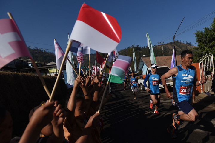 Pelari dari 40 Negara Ikuti Bromo Marathon 2015