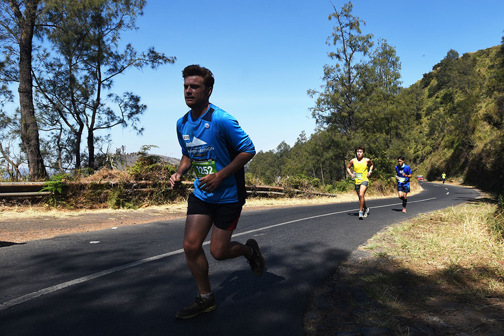 Pelari dari 40 Negara Ikuti Bromo Marathon 2015