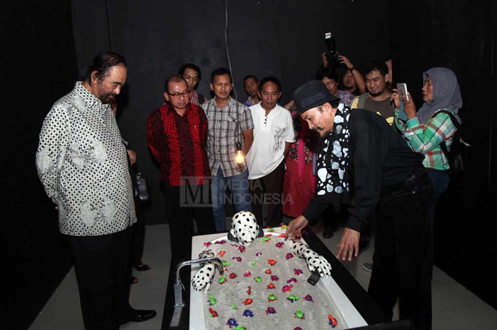 Pameran 'Celebrating Disorder' Karya Tatang Ramadhan Bouqie
