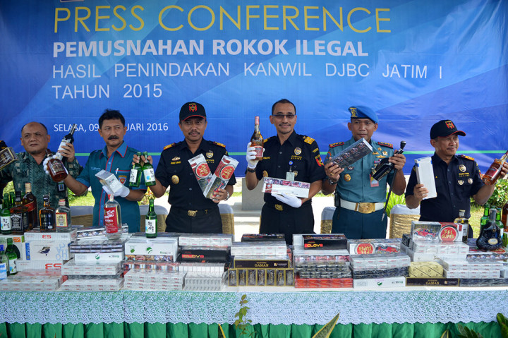 Bea Cukai Jatim Musnahkan Jutaan Rokok dan Ratusan Miras Ilegal