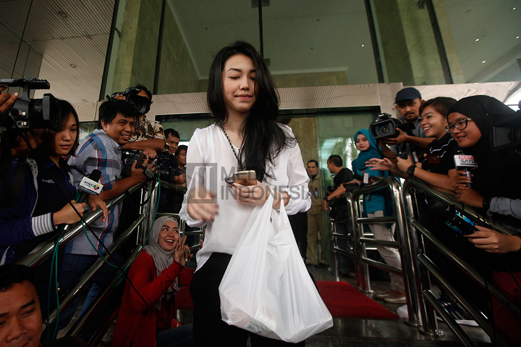 Velove Vexia Kembali Kunjungi OC Kaligis