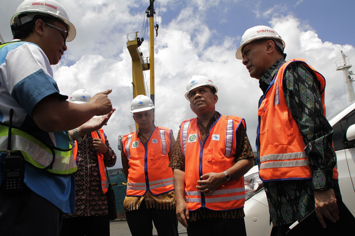 Gubernur BI Tinjau Pelabuhan Tol Laut Tenau