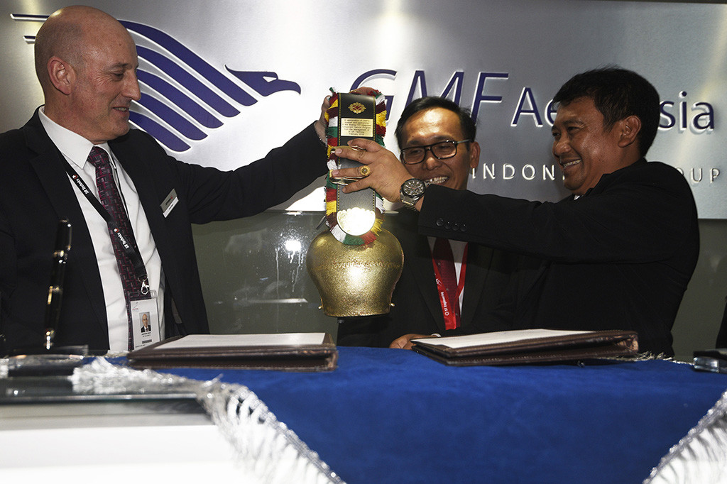 GMF dan SR Technics Kerja Sama Kembangkan Bisnis Komponen Pesawat