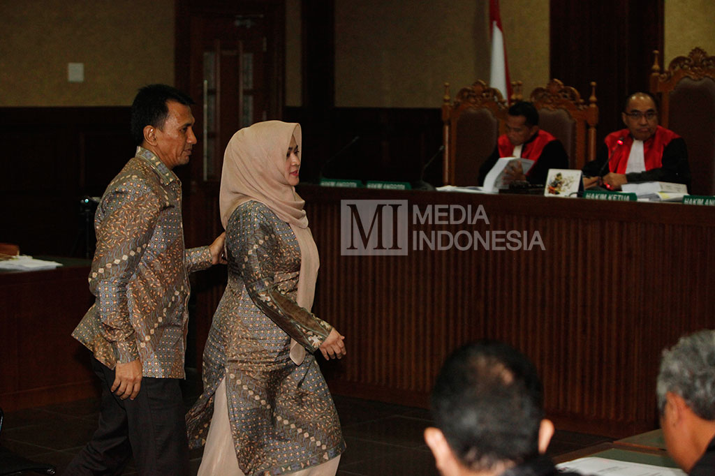 Gatot Pujo Nugroho Dituntut 4,5 Tahun Penjara