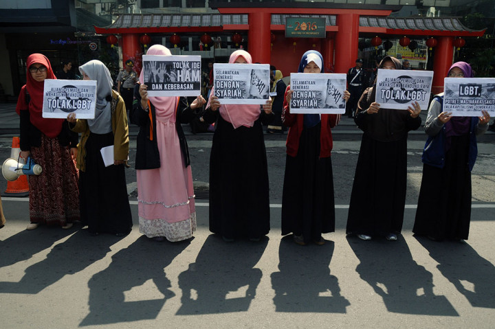 Mahasiswa Bandung Unjuk Rasa Tolak LGBT