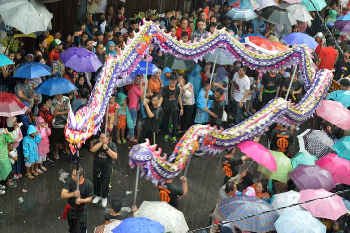 Hujan Deras, Peserta CGM Street Festival 2016 Tetap Antusias