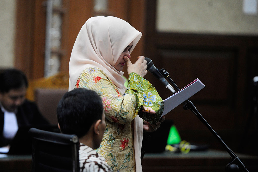 Pembacaan Pledoi Gatot Pujo Nugroho dan Evy Susanti
