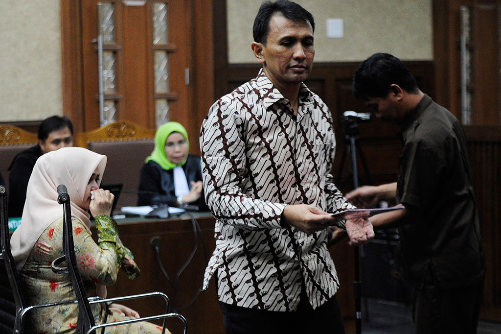 Pembacaan Pledoi Gatot Pujo Nugroho dan Evy Susanti