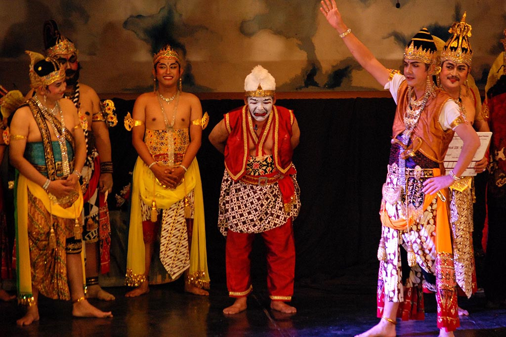 Ganjar Perankan Lakon dalam Pagelaran Wayang Orang