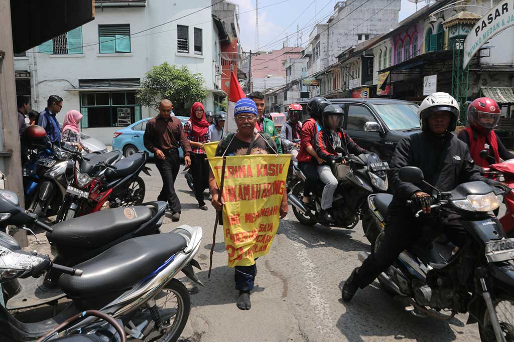 Indra ketika melintas di Medan, Sumatera Utara, pada 18 Februari lalu. 