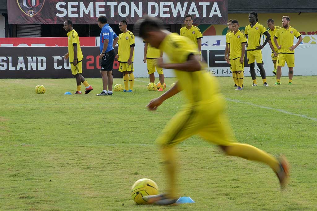 Jelang Lawan Persija, PS Polri Gelar Latihan
