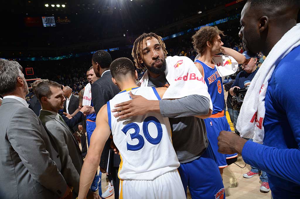 Warriors menang untuk ke-21 kalinya dari 27 pertandingan terakhirnya melawan Knicks sekaligus mempertajam rekor kandangnya menjadi 32-0 pada musim ini.