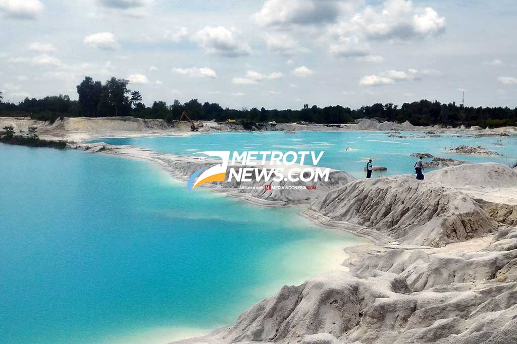 Danau tersebut terbentuk akibat terjadinya penambangan kaolin besar-besaran sehingga menyebabkan cekungan besar. 
