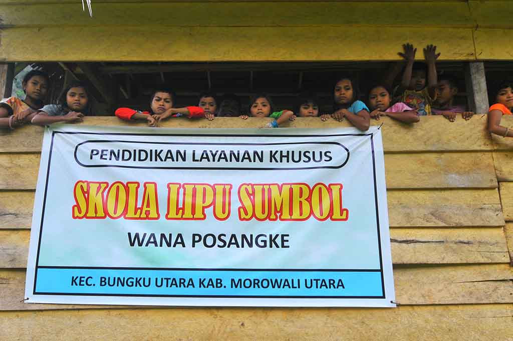 Mengintip Skola Lipu Anak Suku Wana 