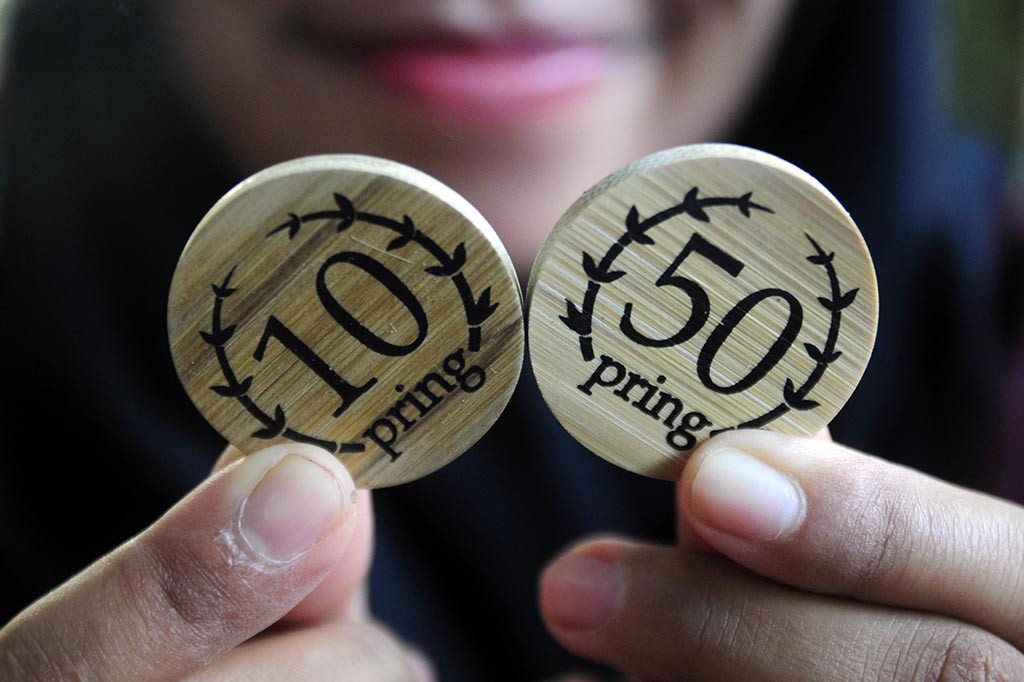 Pasar Unik Ini Gunakan Pembayaran Mata Uang Pring