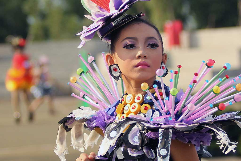 'Green Recyche Fashion Week' Digelar di Pantai Boom