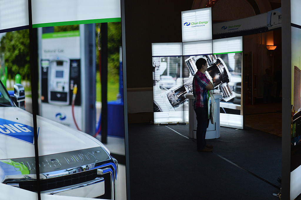 Mengintip Isi Pameran Gas Alam di Jakarta