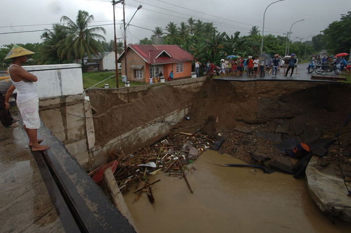 Akses Jalan Menuju Pasir Jambak Terputus