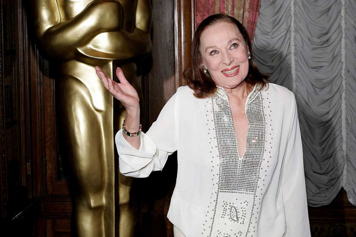 Gam lahir di Pittsburgh pada 2 April, 1927, dan membuat debut Broadway-nya pada 1946 sebelum berkarir selama puluhan tahun di dunia film dan televisi.