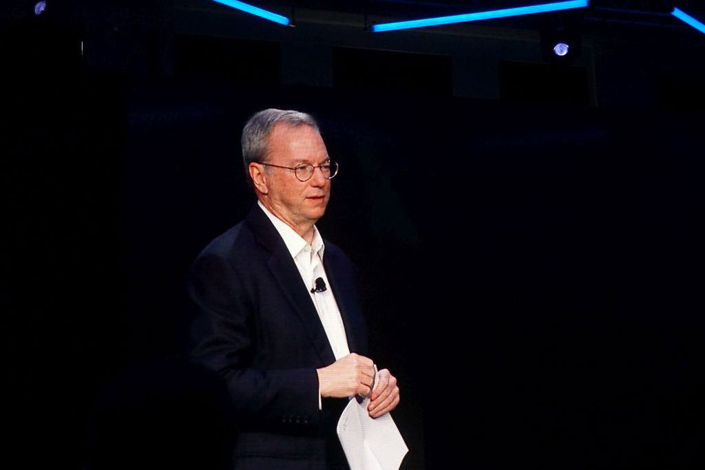 Eric Schmidt, Chairman Alphabet Inc, induk dari Google, saat menjadi pembicara kunci di forum GCPNEXT16