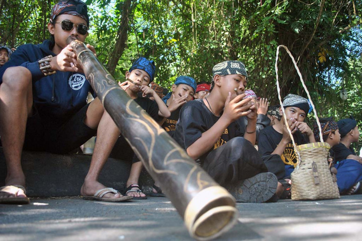 Mengenal Kesenian Sunda Karinding